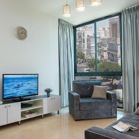 Отель H7 Tlv Тель-Авив Экстерьер фото