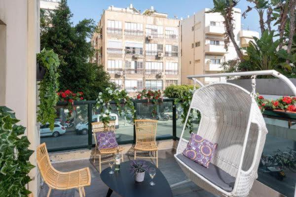 Отель H7 Tlv Тель-Авив Экстерьер фото