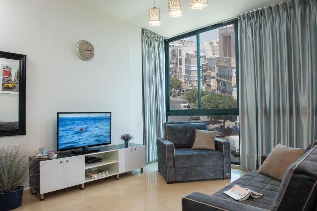 Отель H7 Tlv Тель-Авив Экстерьер фото
