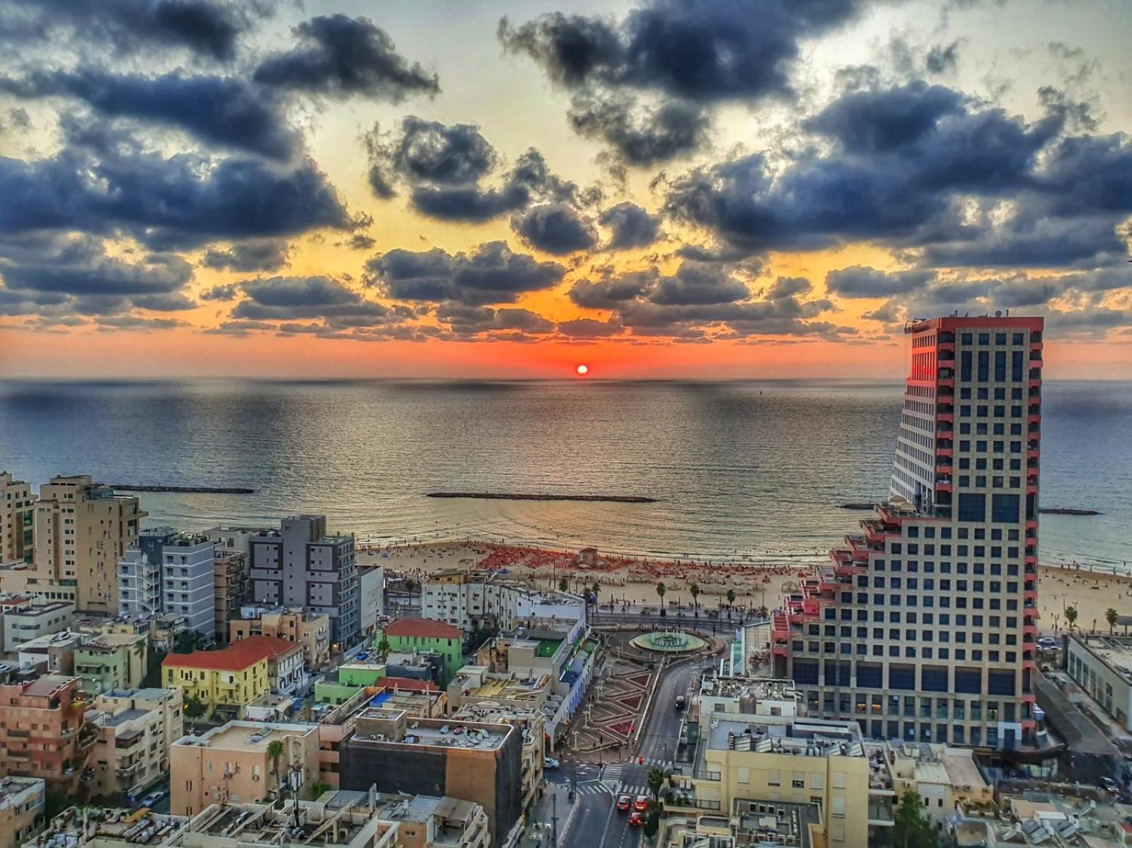 Отель H7 Tlv Тель-Авив Экстерьер фото